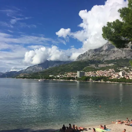 Apartament Anica *